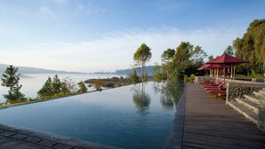 Outdoor pool - Puri Candikuning (Baturiti)
