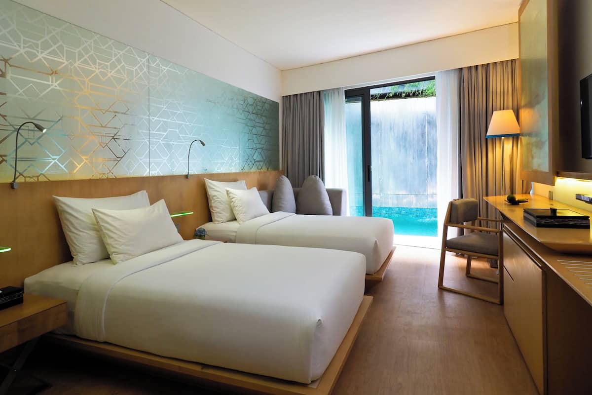 Deluxe Twin Room with Pool Access