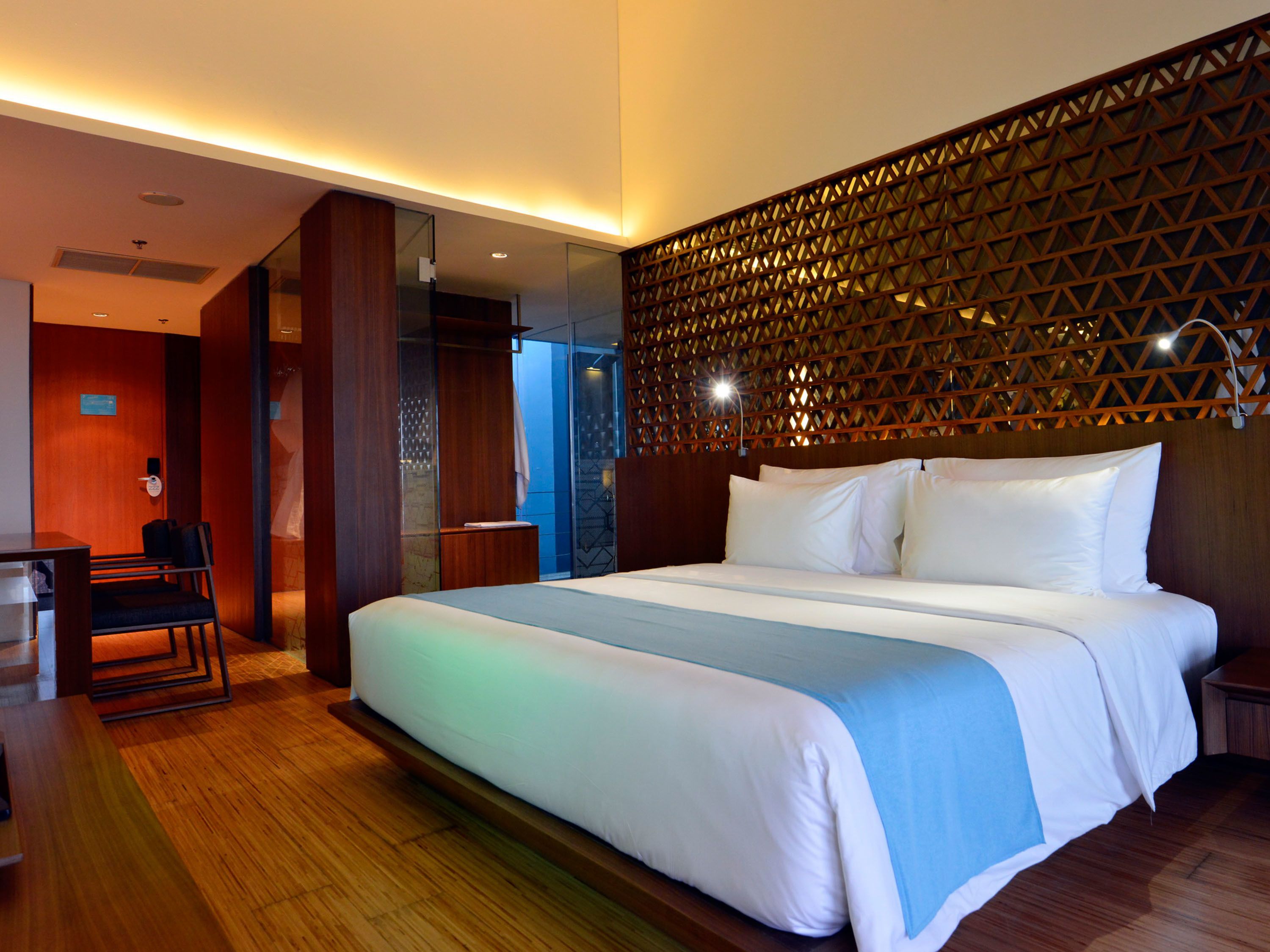 junior suite | premium bedding, pillow-top beds, in-room safe, desk