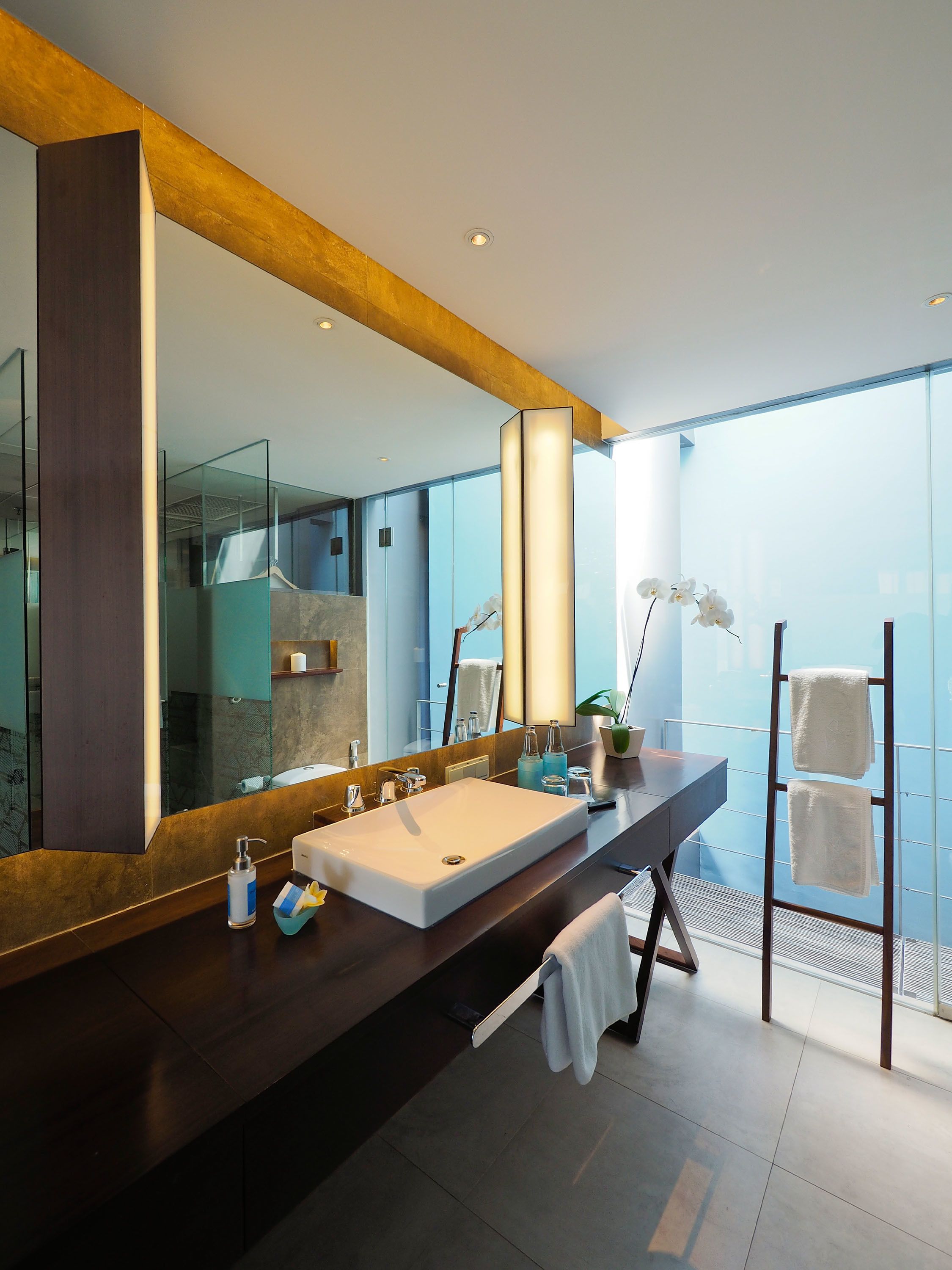 shower, rainfall showerhead, eco-friendly toiletries, hair dryer