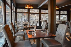 Dîner servi sur place