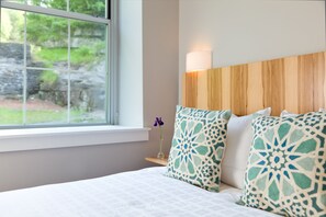 1 bedroom, hypo-allergenic bedding, down duvets, pillow-top beds