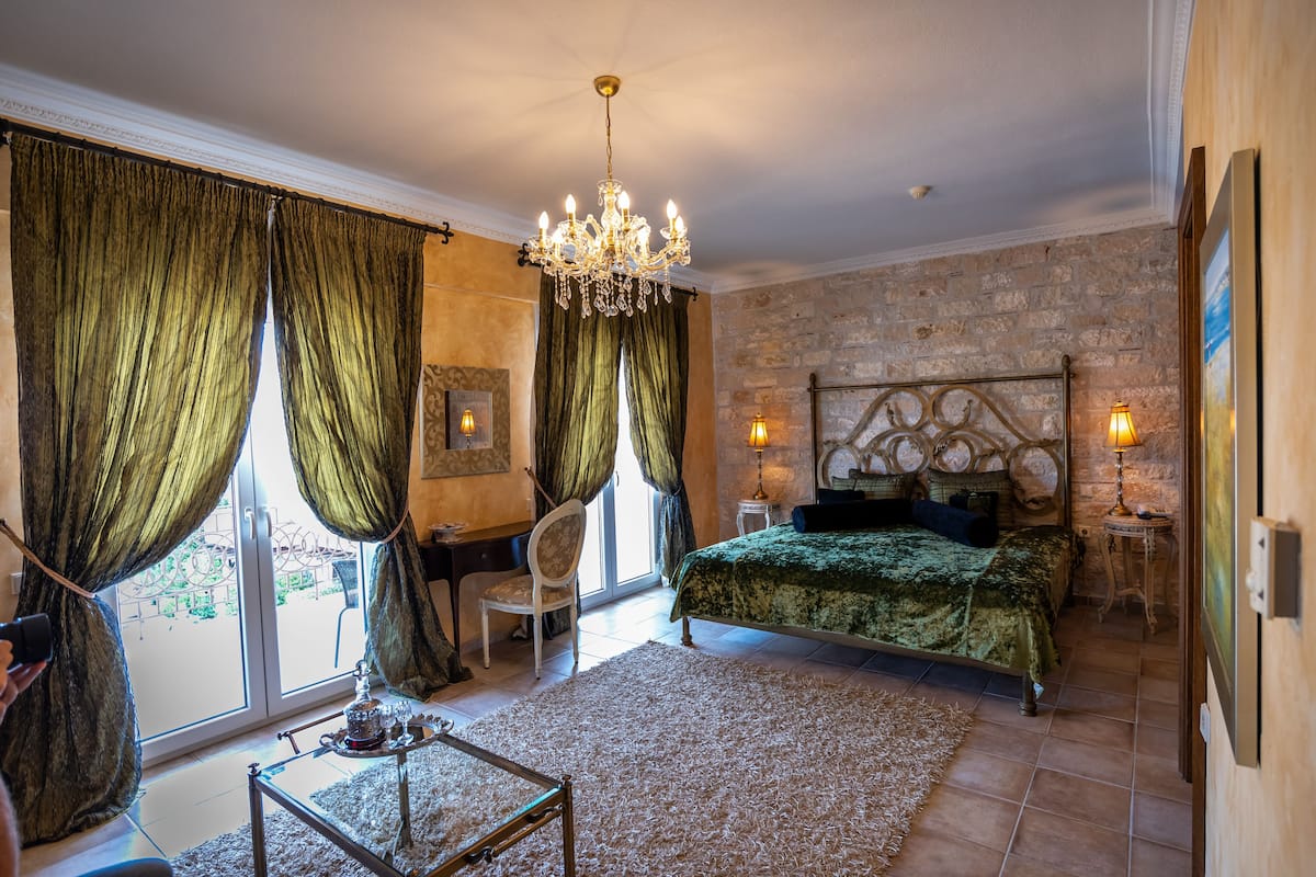 junior suite | 1 bedroom, in-room safe, soundproofing, iron/ironing board