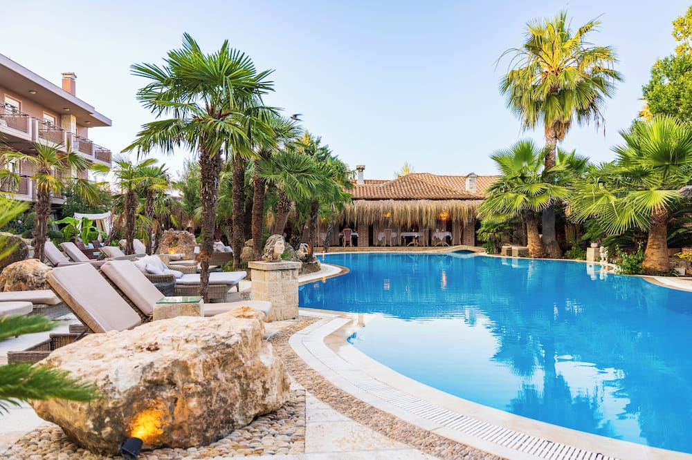Achtis Boutique Hotel