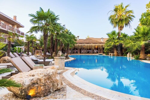 Achtis Boutique Hotel