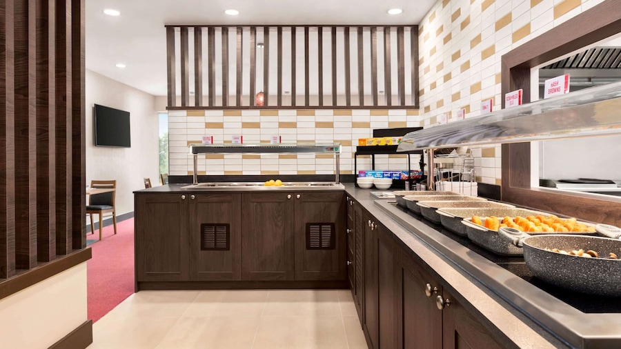 Ramada by Wyndham Cobham