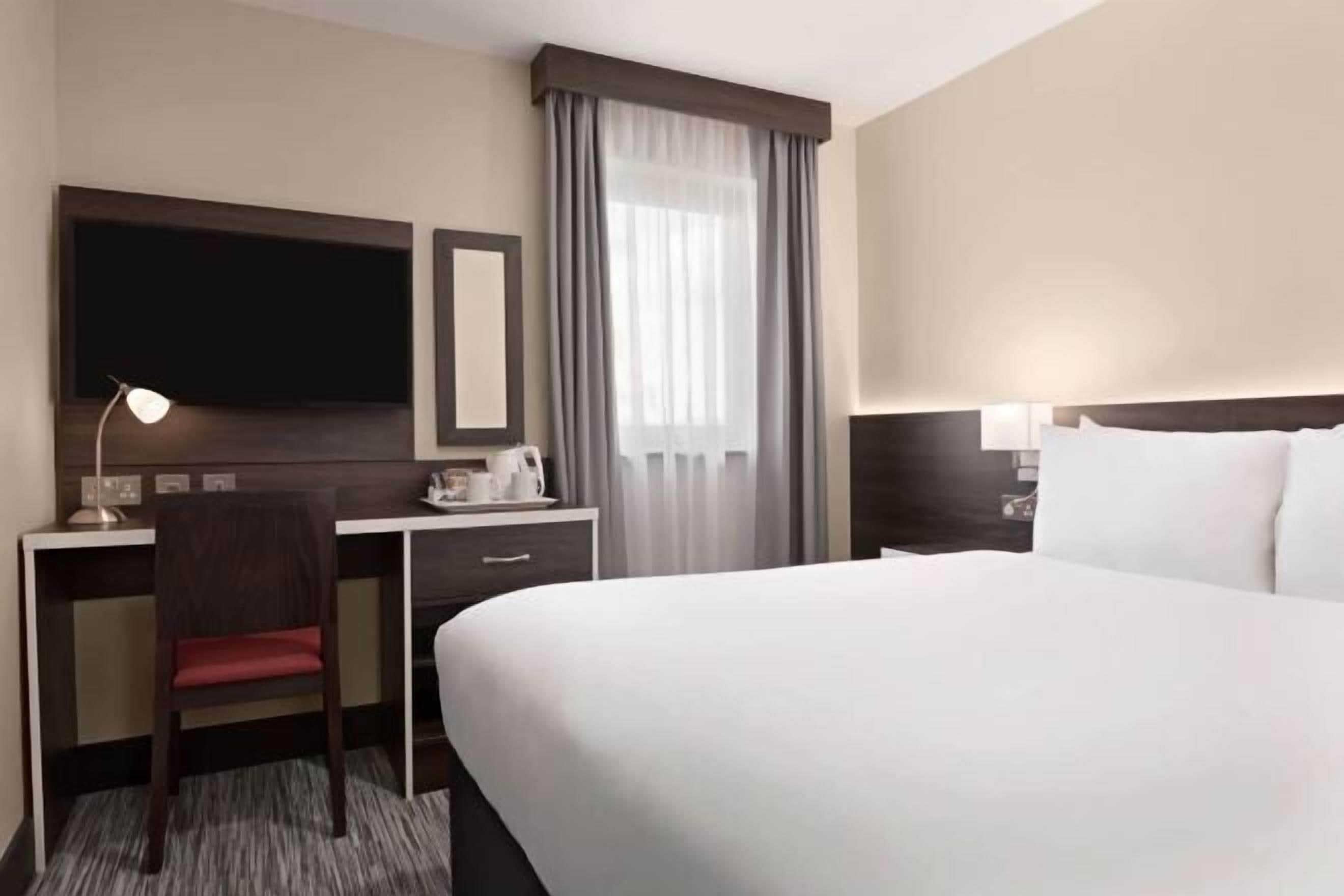 Hypo-allergenic bedding, in-room safe, desk, iron/ironing board