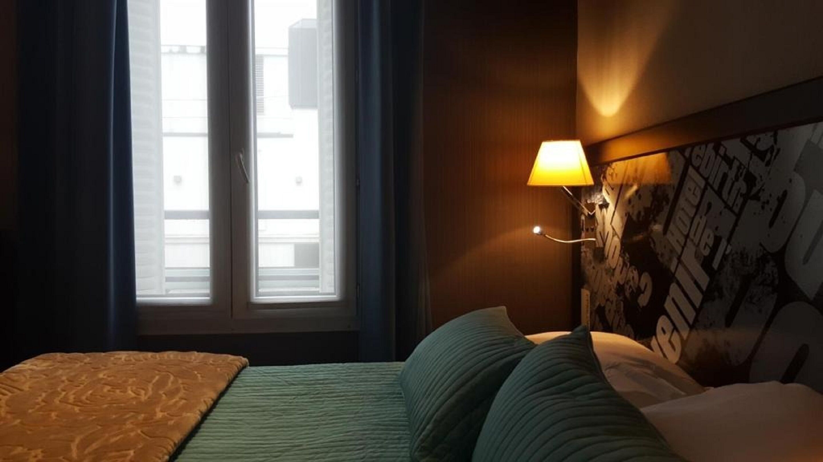 superior double room | 1 bedroom, desk, blackout curtains, soundproofing