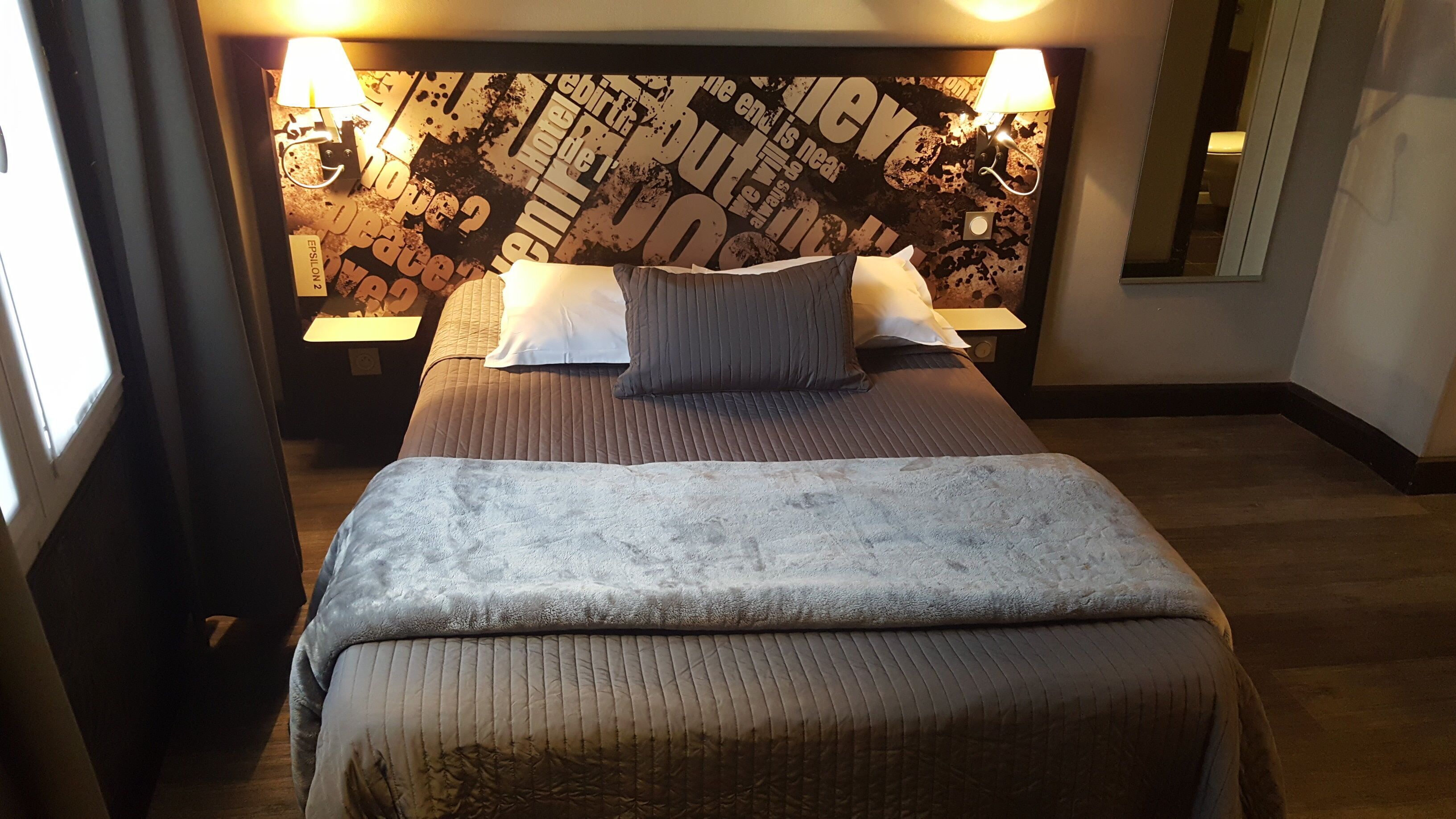 classic double room, 1 double bed | 1 bedroom, desk, blackout curtains, soundproofing