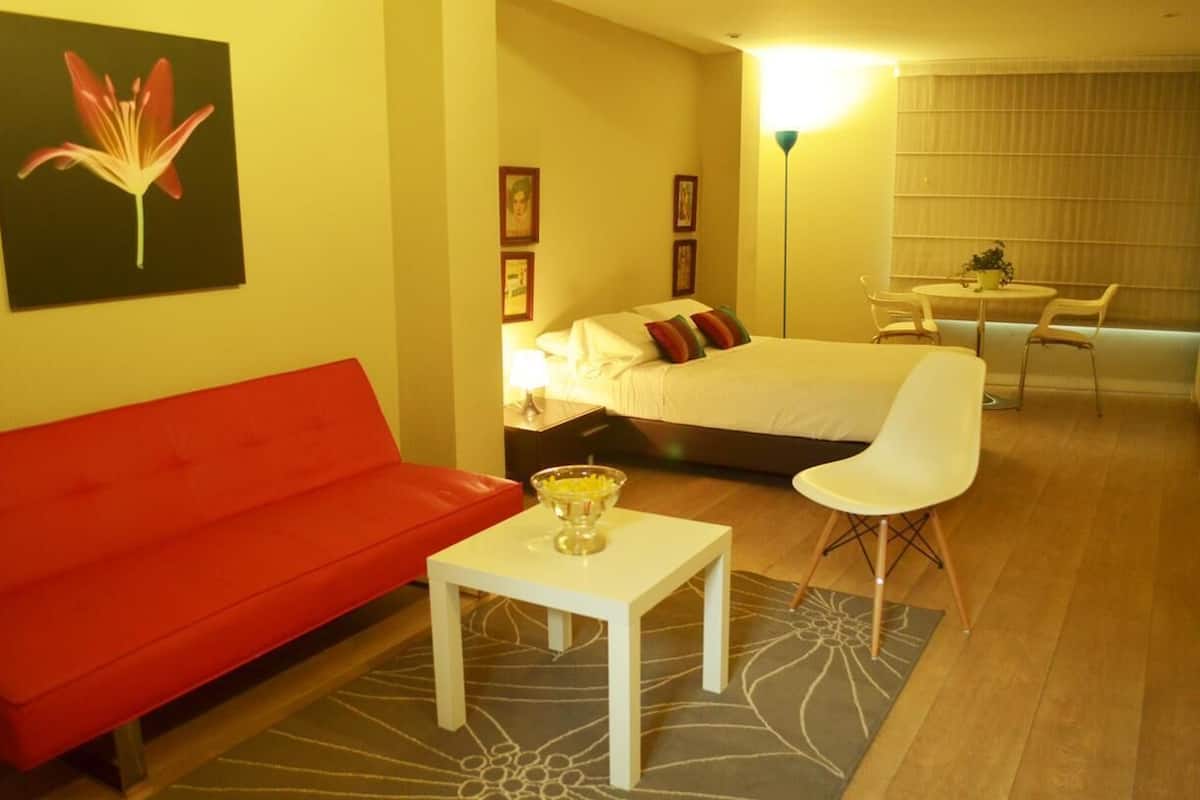 In-room safe, desk, iron/ironing board (on request), WiFi (free)