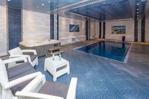 2 indoor pools, pool loungers