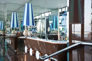 Bar (en la propiedad)