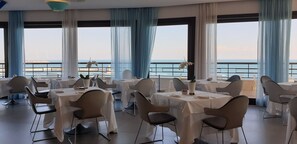 Daily buffet breakfast (EUR 25 per person)