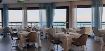 Daily buffet breakfast (EUR 25 per person)