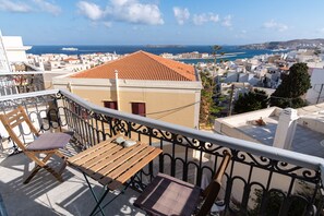 Terrace/patio - Hotel Omiros (Syros)