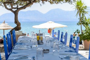Breakfast, lunch, dinner served; beach views  - Ammoudara Beach Hotel & Apartments (Agios Nikolaos)