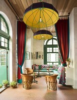 2 bár/társalgó, tetőtéri bár