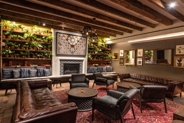 2 bares, bar en la azotea