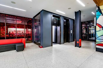 Reception area at Pod 39