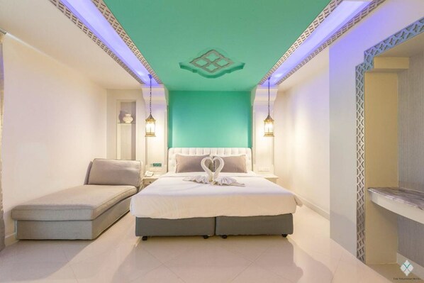 Family Room | Minibar, Zimmersafe, Schreibtisch, schallisolierte Zimmer