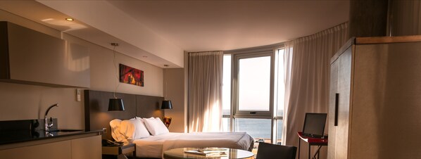 Suite, River View