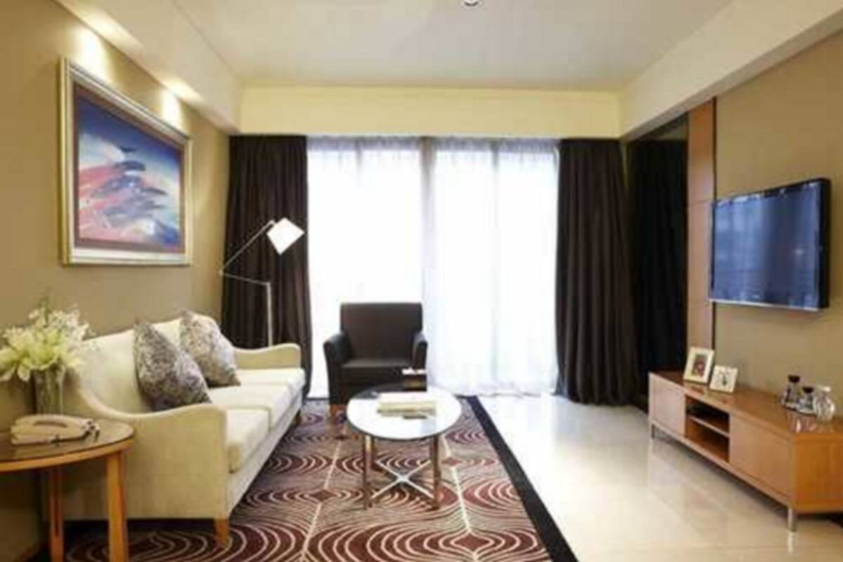 1 bedroom, premium bedding, minibar, in-room safe