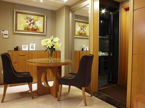 Business Room, 2 Bedrooms | 1 bedroom, premium bedding, minibar, in-room safe - Dan Executive Apartment Guangzhou (Guangzhou)