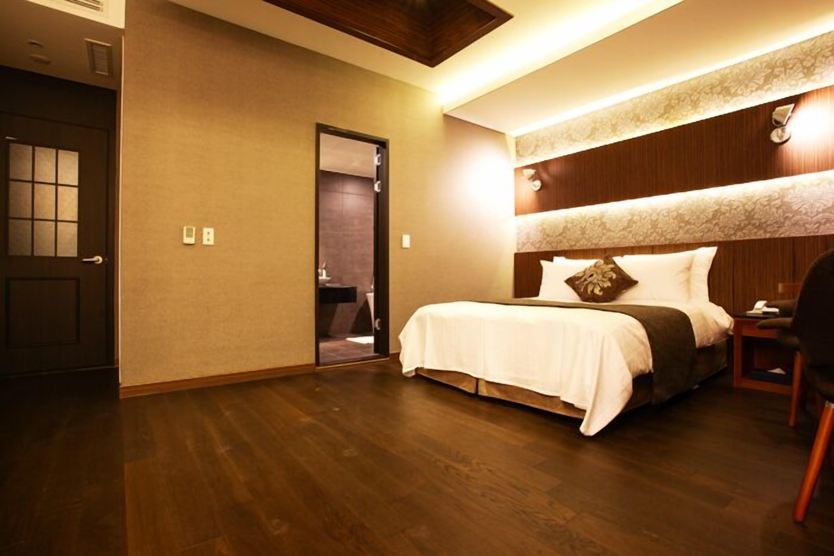 Photo - Karak Tourist Hotel