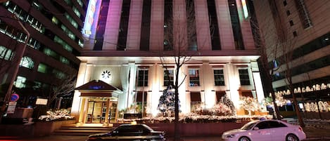 Front of property – evening/night