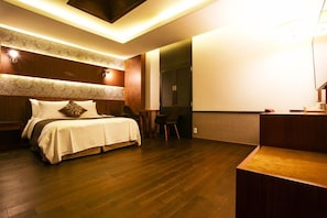 Coffres-forts dans les chambres, rideaux occultants, Wi-Fi gratuit
