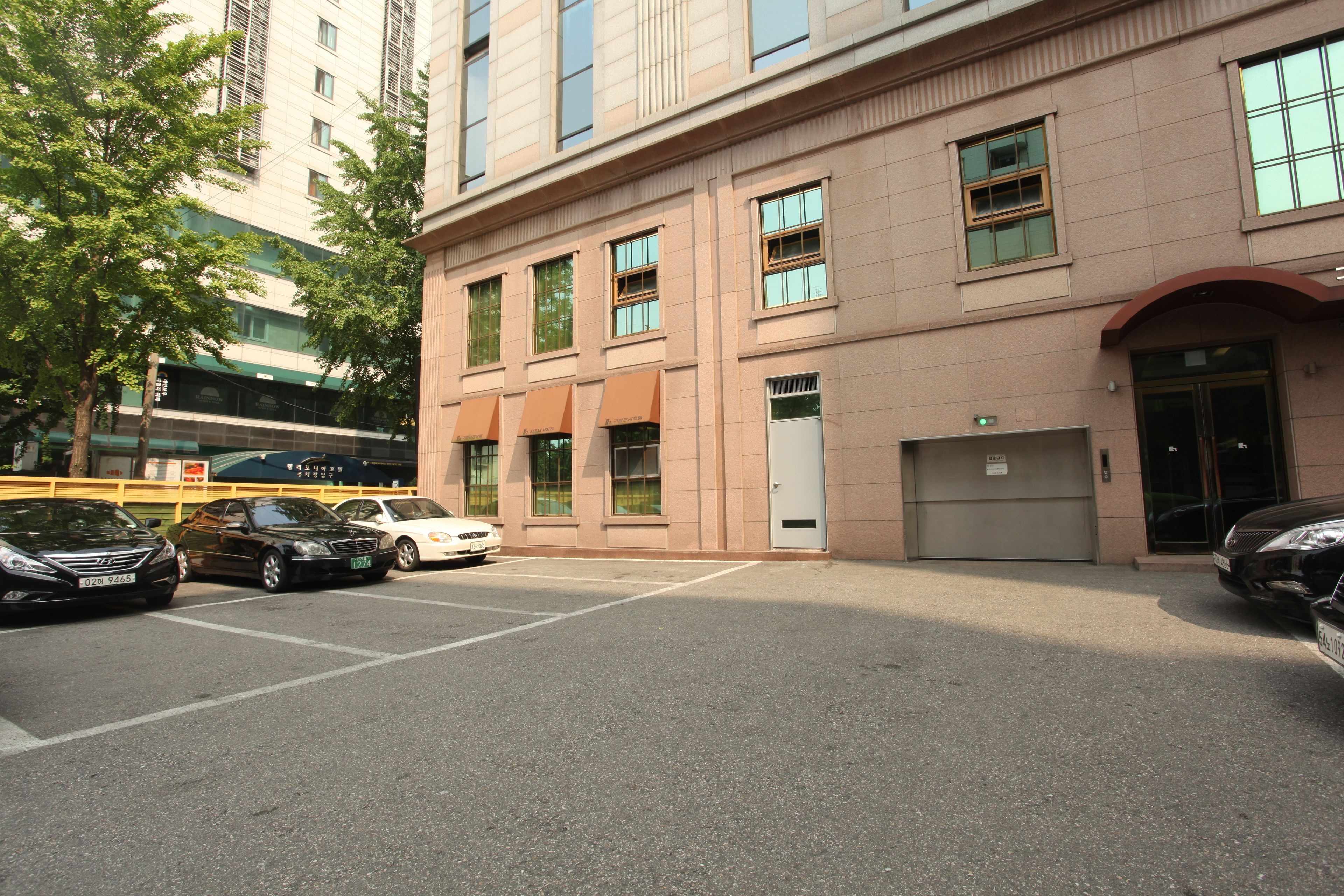 Photo - Karak Tourist Hotel