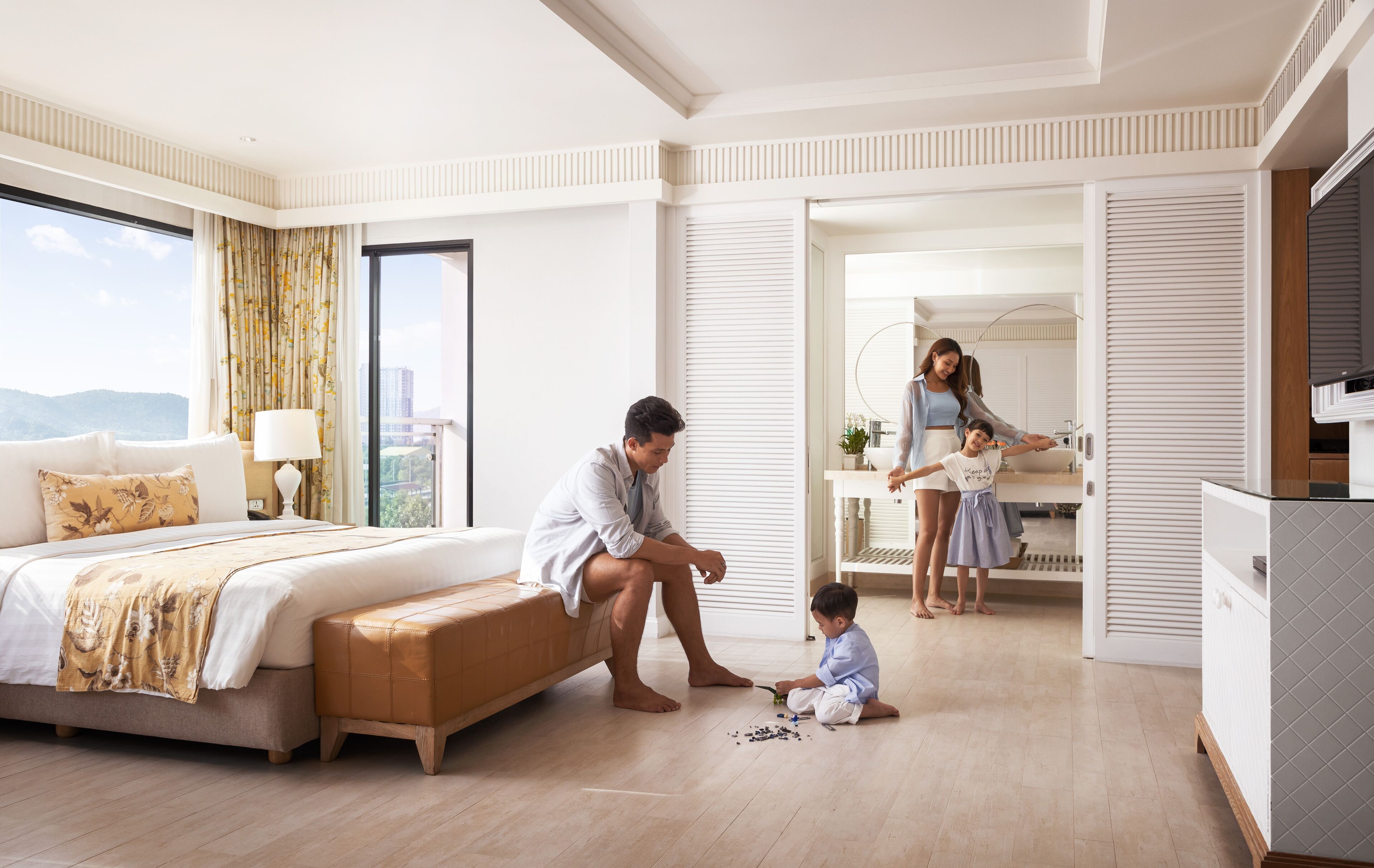 Free minibar items, in-room safe, individually furnished, desk