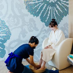 Salas de tratamiento para parejas, tratamientos corporales, aromaterapia
