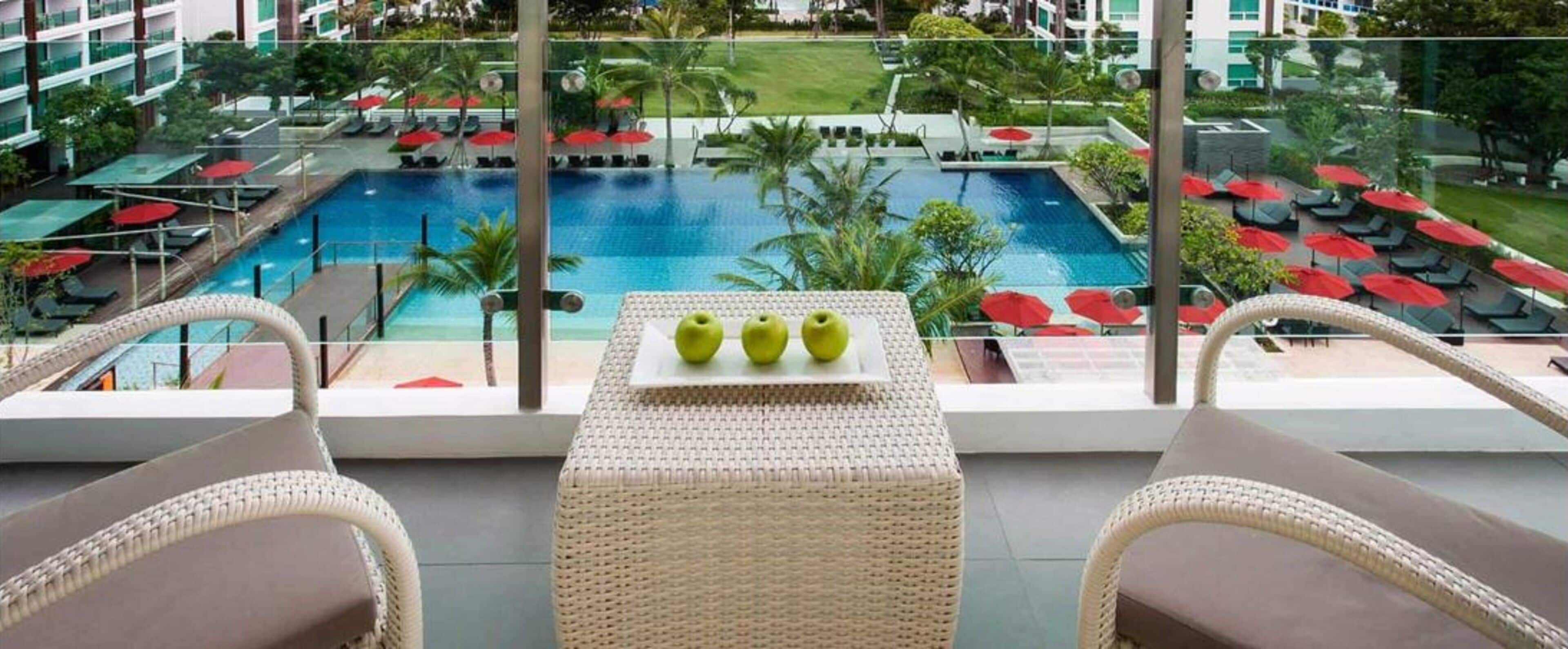 Artículos del minibar gratis y caja de seguridad en la habitación 