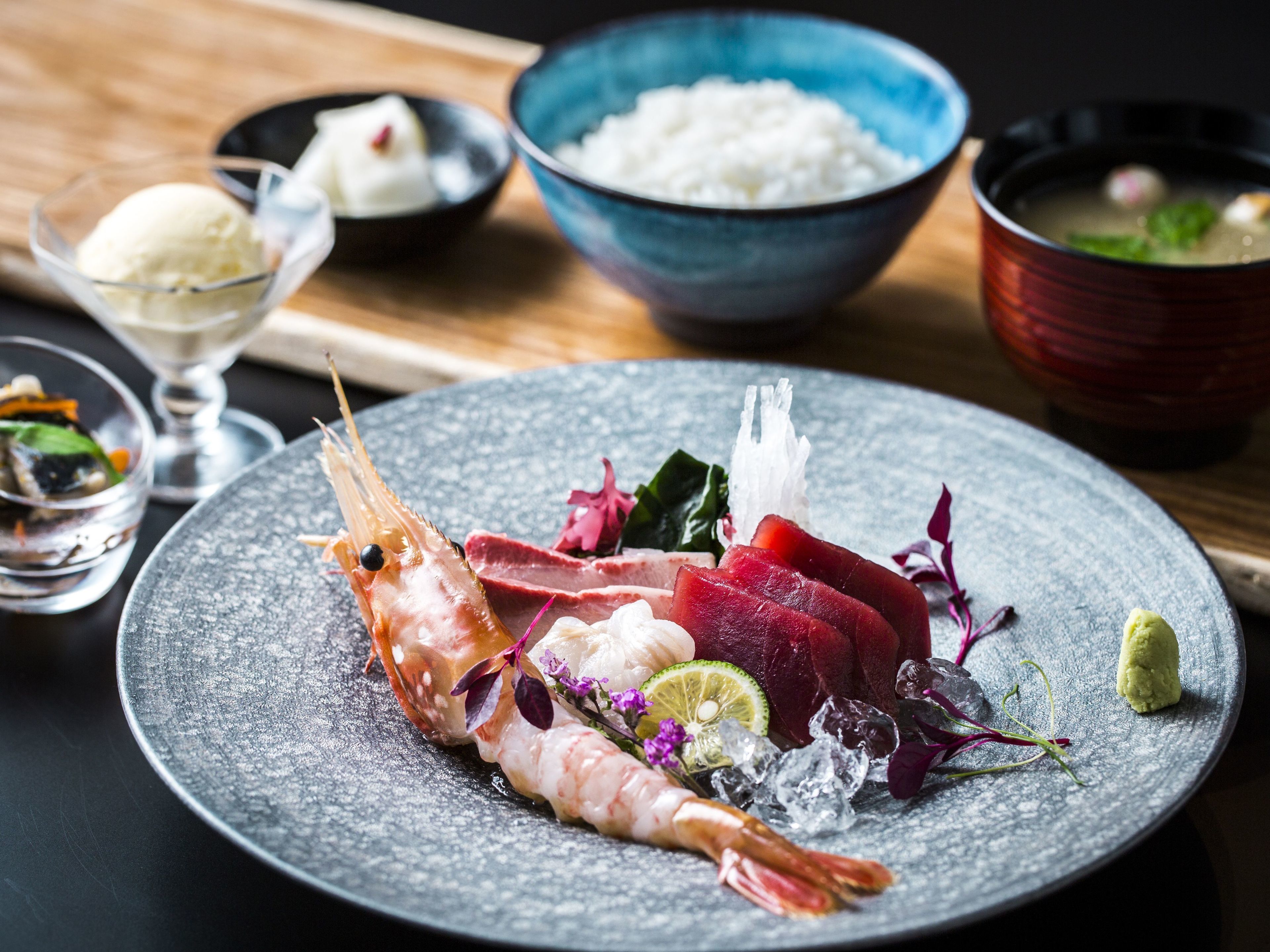 breakfast and dinner served