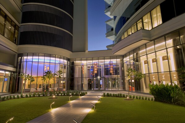 Property grounds - Majestic Arjaan by Rotana (Al Sayh)