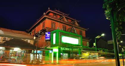 Bemo Corner Guest House