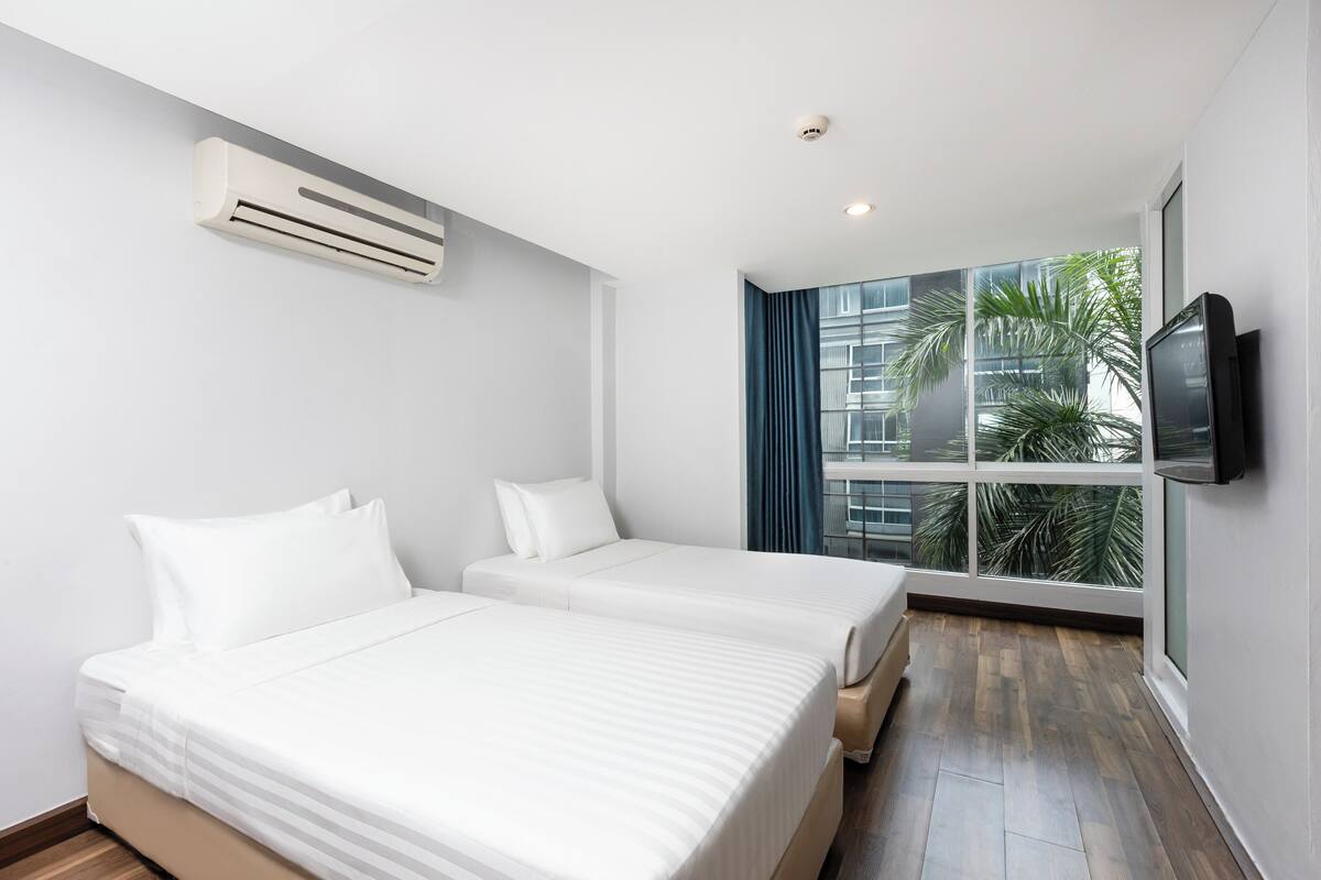 Standard Twin Room