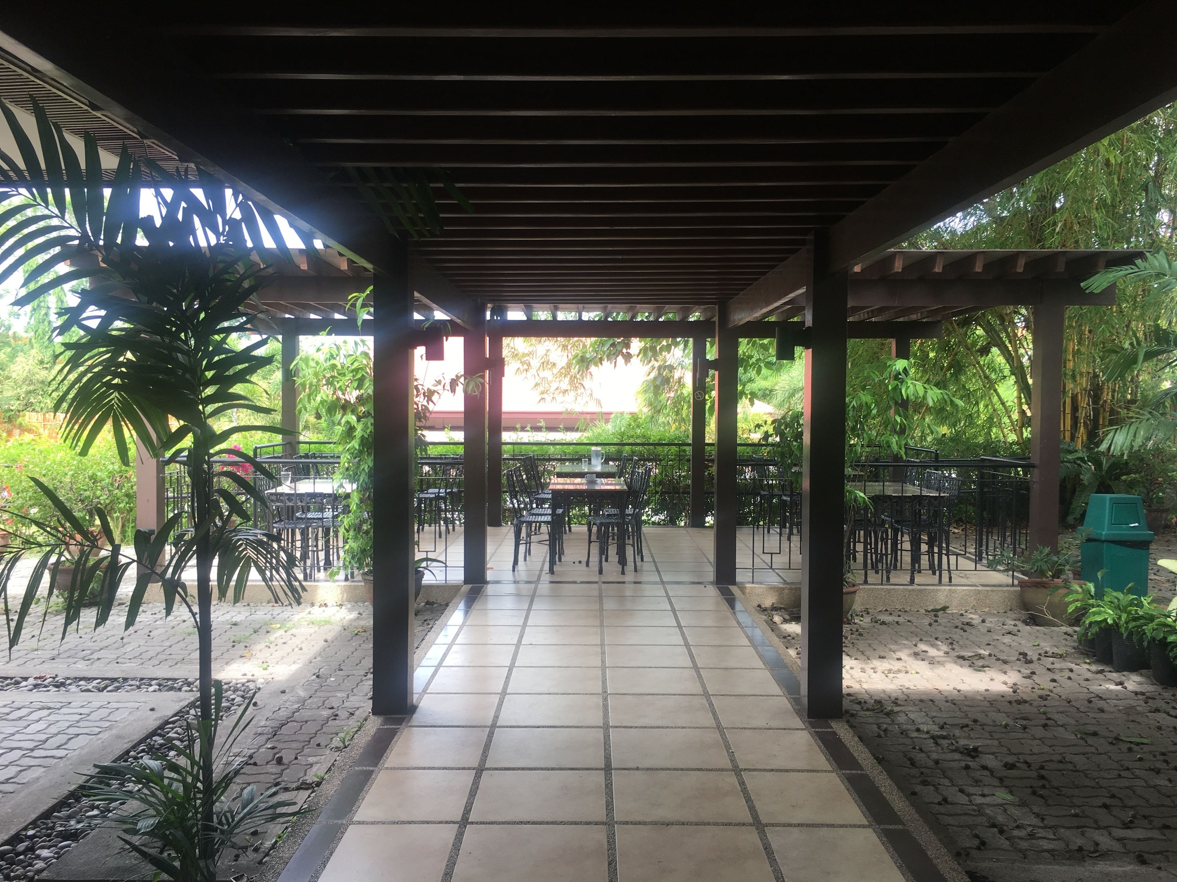 تقديم الإفطار والغداء، الأطباق الآسيوية