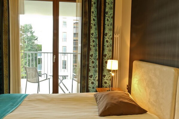 Standard Apartment, Balcony