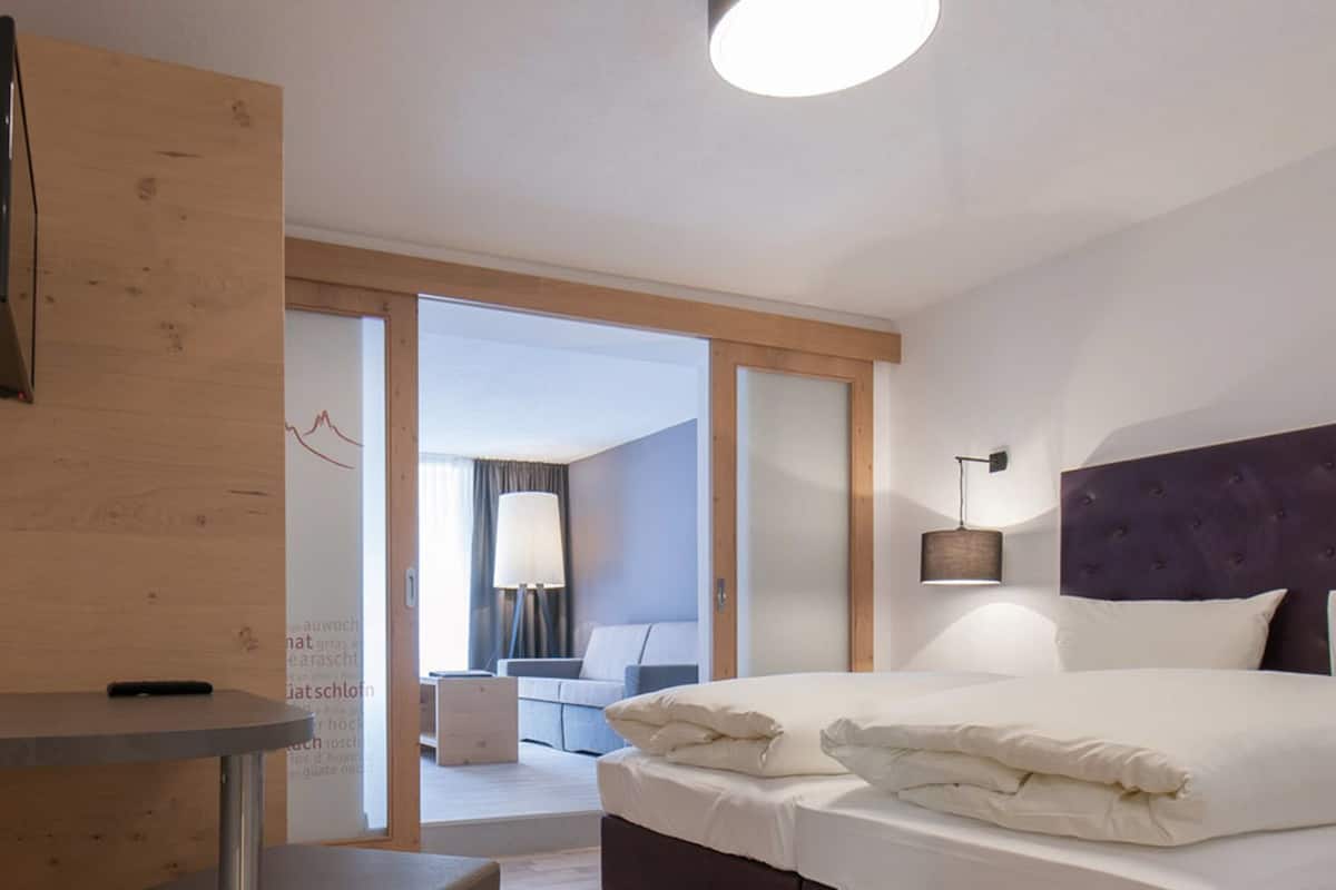 Suite, Balcony, Mountain View (Sunneseita) | 1 bedroom, premium bedding, minibar, in-room safe