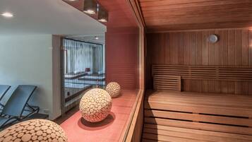 Sauna, hot tub, massages