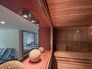 Sauna, bain à remous, massages