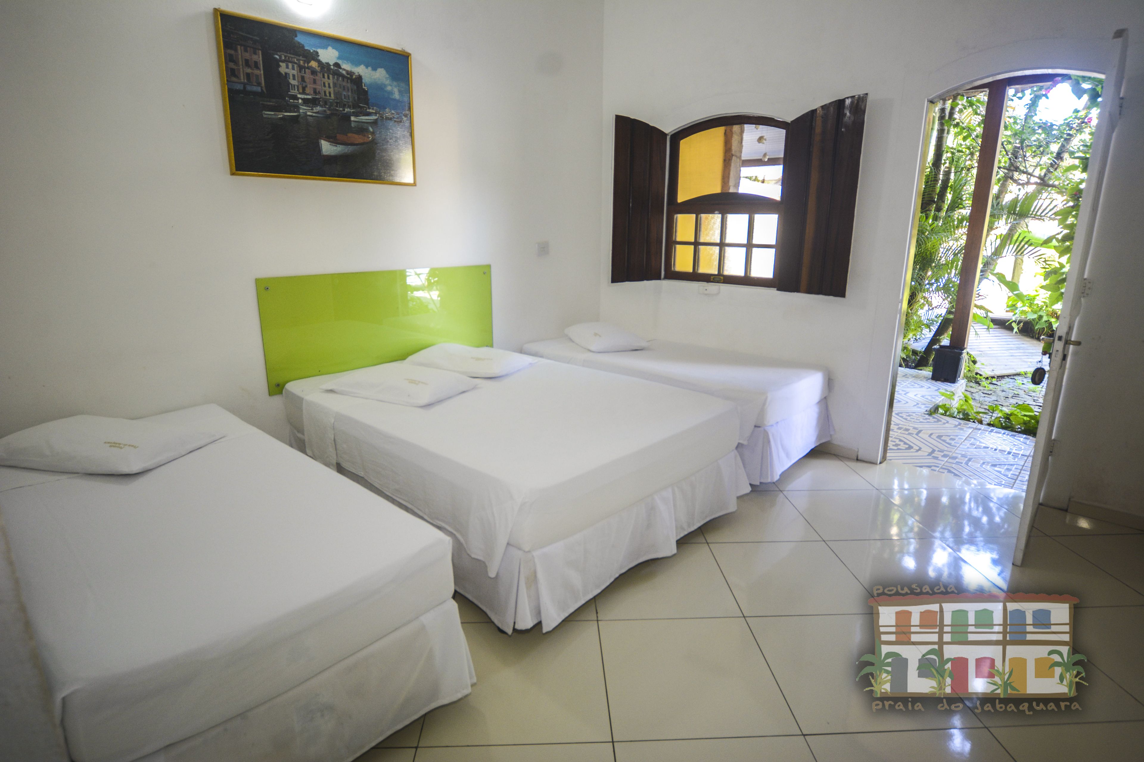 standard quadruple room | minibar