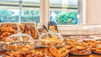 Petit déjeuner buffet compris tous les jours