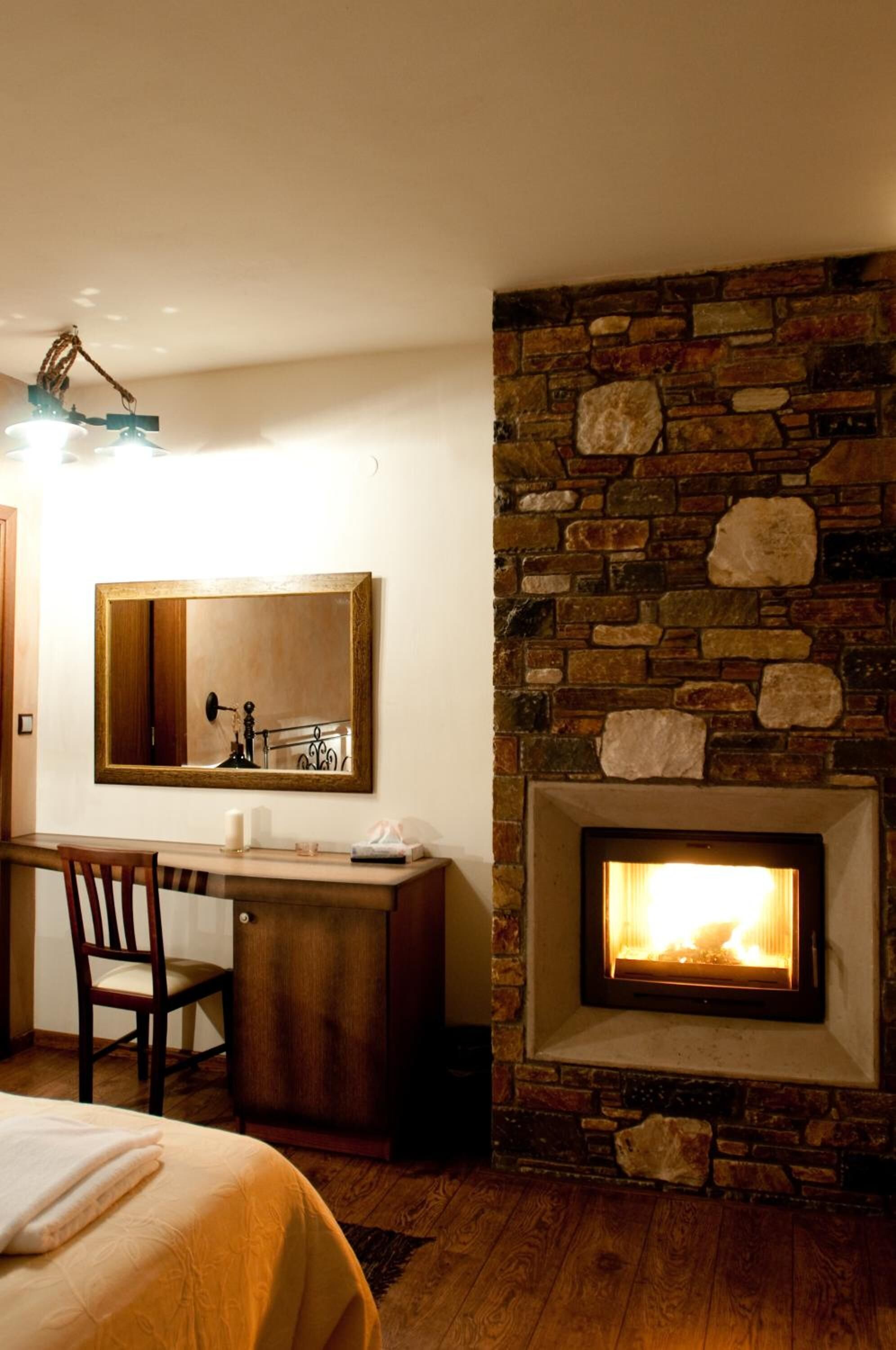 frette italian sheets, premium bedding, pillow-top beds, minibar