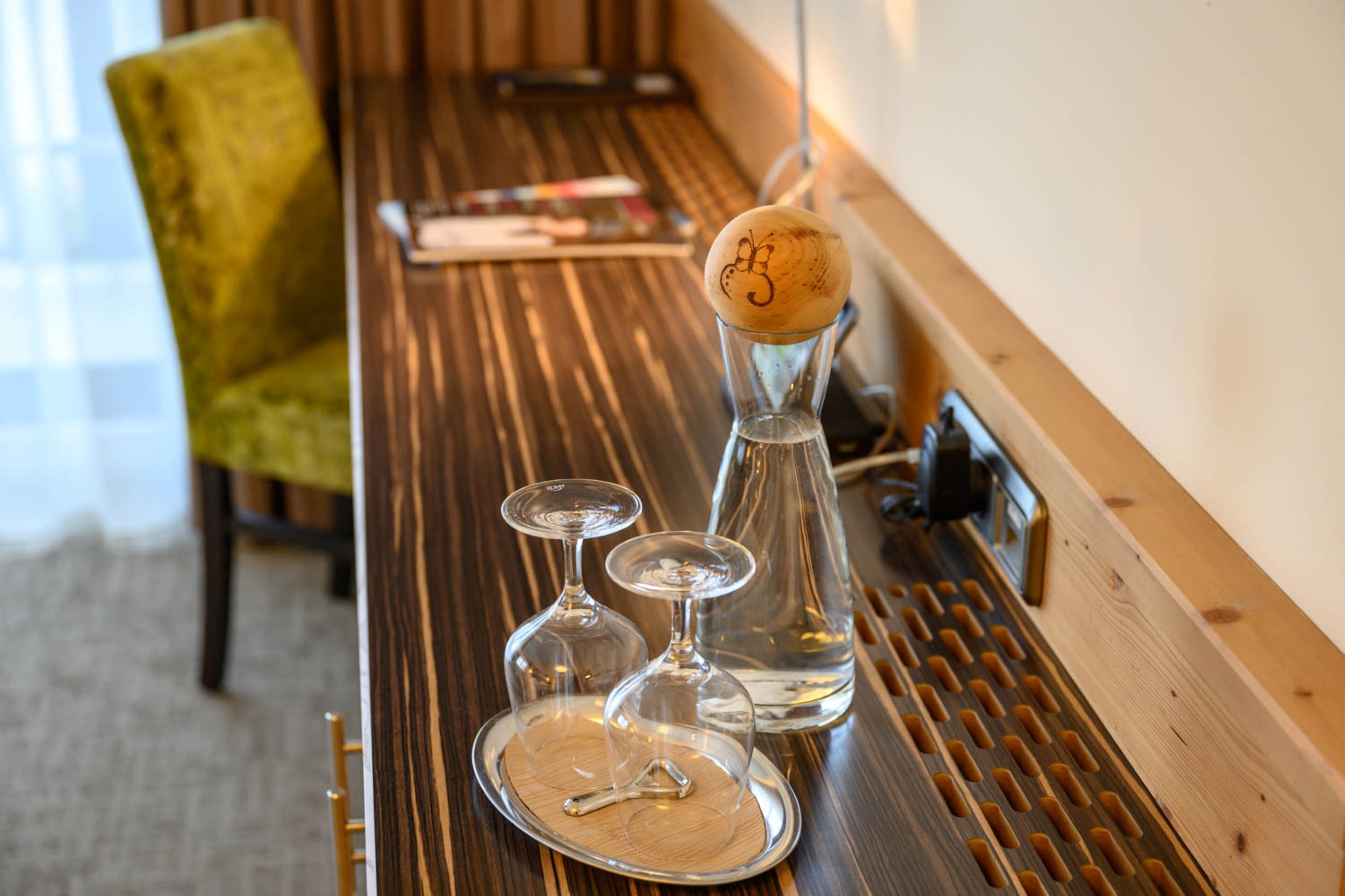 egyptian cotton sheets, premium bedding, down duvets, minibar