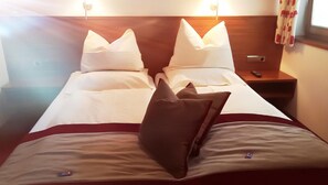 Literie hypoallergénique, coffres-forts dans les chambres