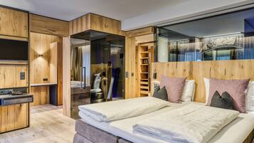 Design-Suite, 2 Schlafzimmer, Balkon | Hochwertige Bettwaren, Zimmersafe, Schreibtisch, VerdunkelungsvorhÀnge