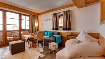 Suite, Balkon, Bergblick (Dorfplatz) | Ausblick vom Zimmer